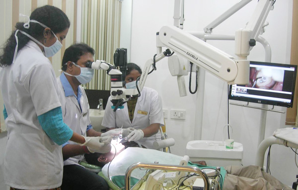 MicroScope Enhanced Endodontics